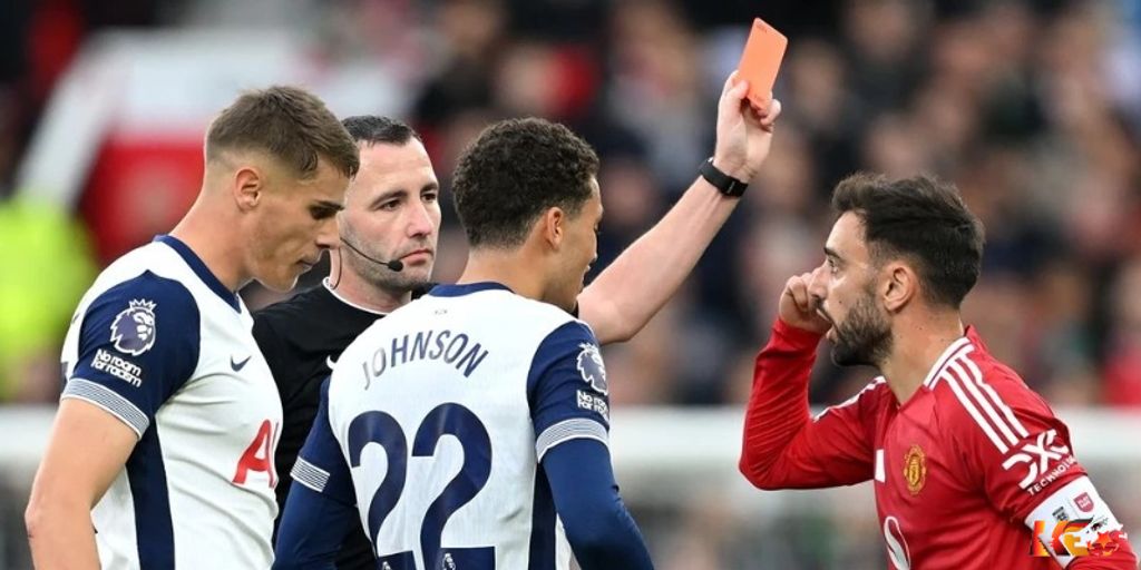 Bruno phải nhận thẻ đỏ rời sân trong trận đấu với Tottenham ở Premier League | Keolive