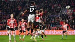 Hình ảnh cho bài Vòng 1/8 Champions League: PSV 1-7 Arsenal, Pháo Thủ lập kỷ lục tại Champion League