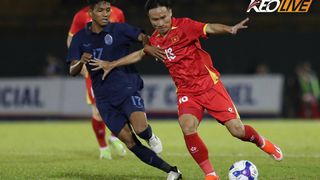 Việt Nam thắng Campuchia 2-1, chấn thương của Hoàng Đức khiến HLV Kim lo lắng