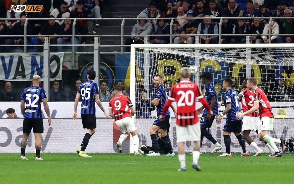 Jovic tỏa sáng trong ngày mà hàng thủ của AC Milan làm các họng pháo bên phía Inter phải câm lặng | Keolive