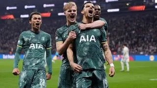Hình ảnh cho bài Vượt khó tại Đức, Solanke đưa Spurs vào bán kết Europa League