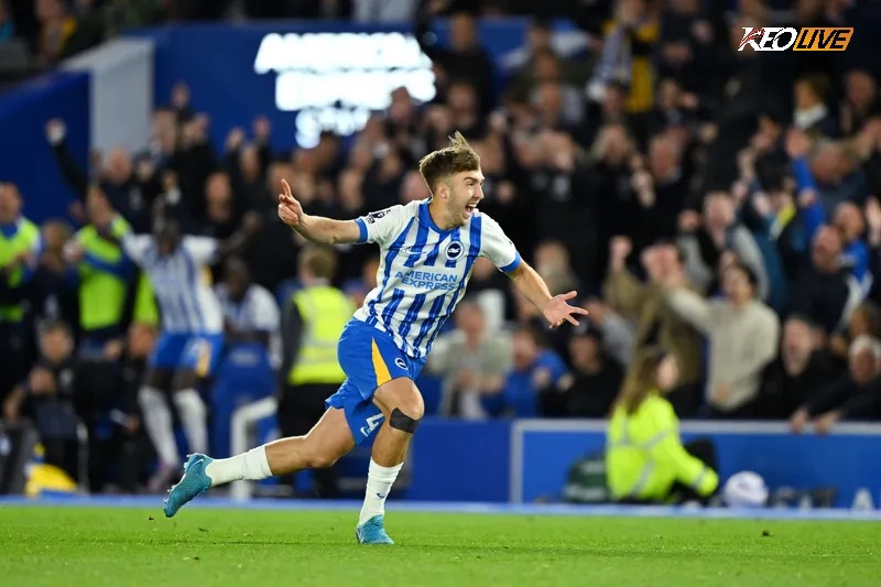 Jack Hinshelwood có bàn thắng thứ 3 cho Brighton trong mùa giải này | Keolive