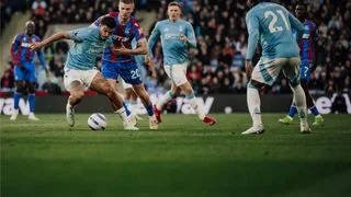 Hình ảnh cho bài Eze lập công, Palace cầm hòa Forest 1-1 tại Selhurst Park