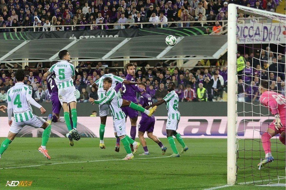 Không thể kéo trận đấu vào loạt Penalty, Fiorentina đành ngậm ngùi rời giải | Keolive
