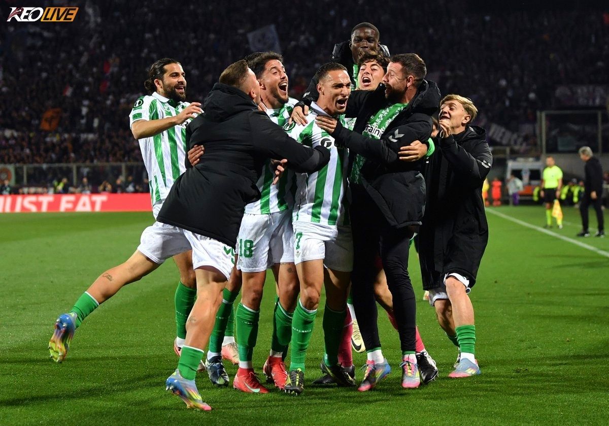 Antony sút phạt đẳng cấp mở tỉ số cho Real Betis | Keolive
