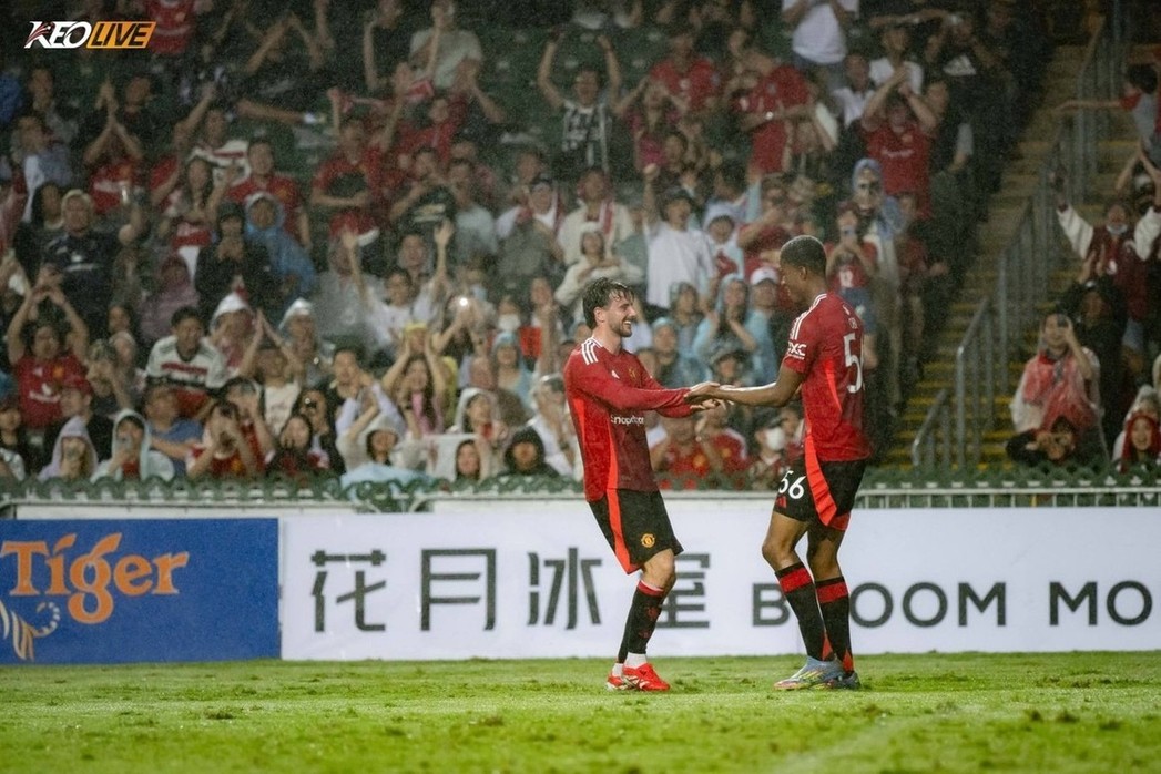 Những cầu thủ trẻ nhứ Chido Obi, Heaven đem lại sinh khí mới cho Man Utd trong hiệp 2 | Keolive