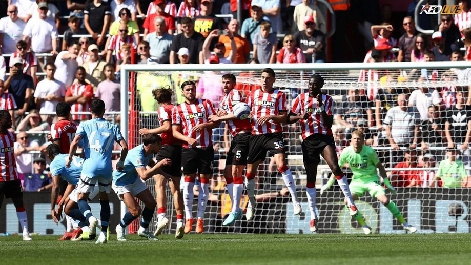 Thủ thành Aaron Ramsdale và hàng thủ của Southampton có một ngày thi đấu kiên cường | Keolive