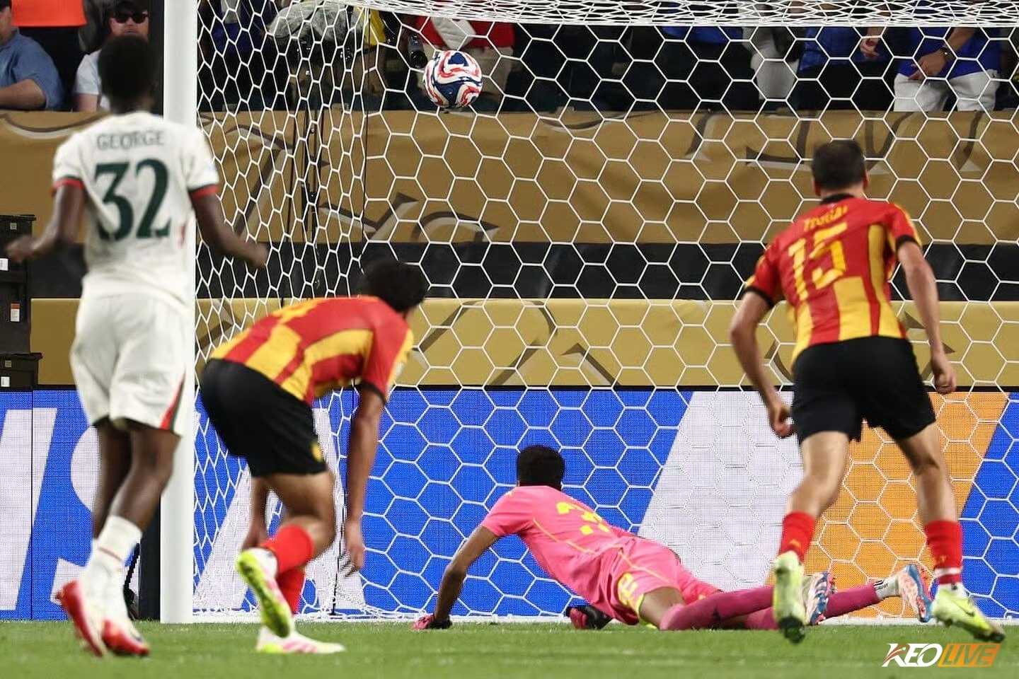 Chelsea có bàn thắng ngay trước khi hiệp 1 khép lại | Keolive