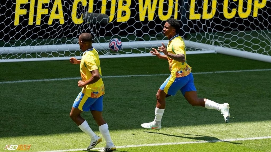 Sundowns mở tỉ số ngay từ phút 11 | Keolive