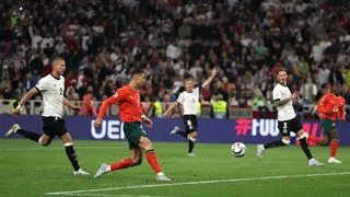 Hình ảnh cho bài Bồ Đào Nha lội ngược dòng trước Đức tiến vào chung kết: Ronaldo lập kỷ lục mới
