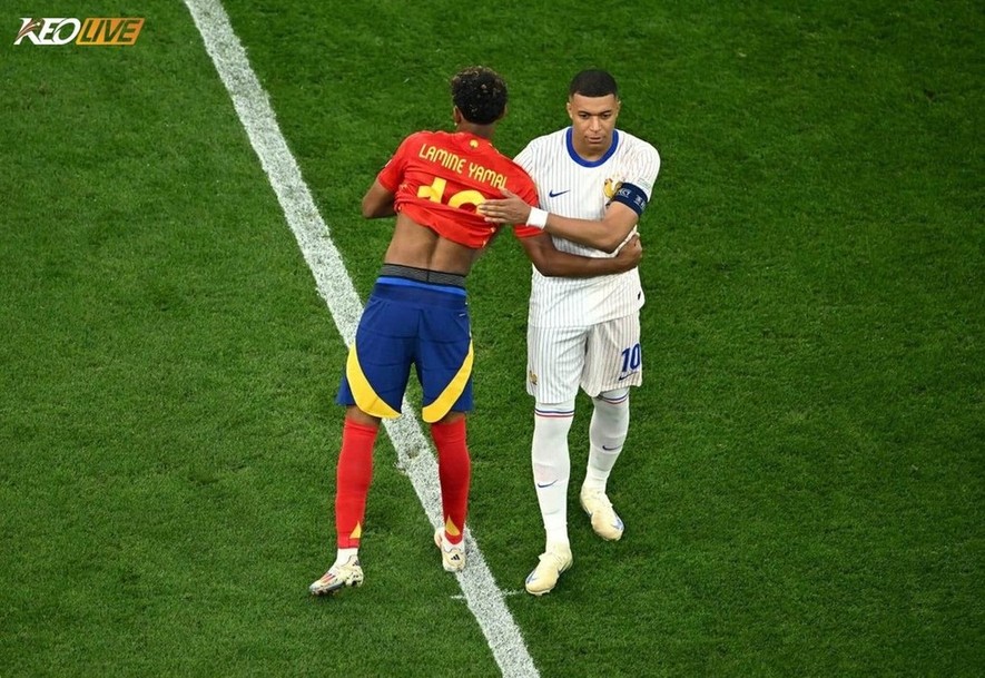 Thêm một lần nữa Lamine Yamal vượt qua Kylian Mbappé trong mùa giải này | Keolive
