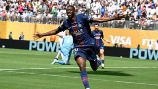 Hình ảnh cho bài PSG 4-0 Real Madrid: Tiệc chia tay buồn cho Lukita