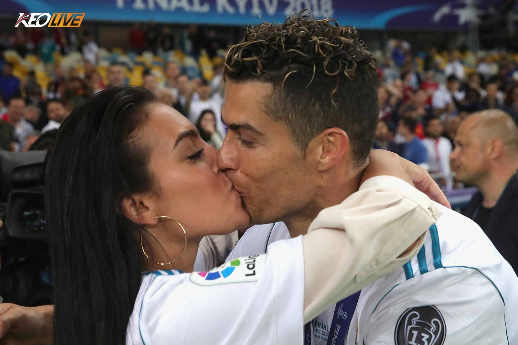 Chuyện tình bắt đầu từ Madrid | Keolive