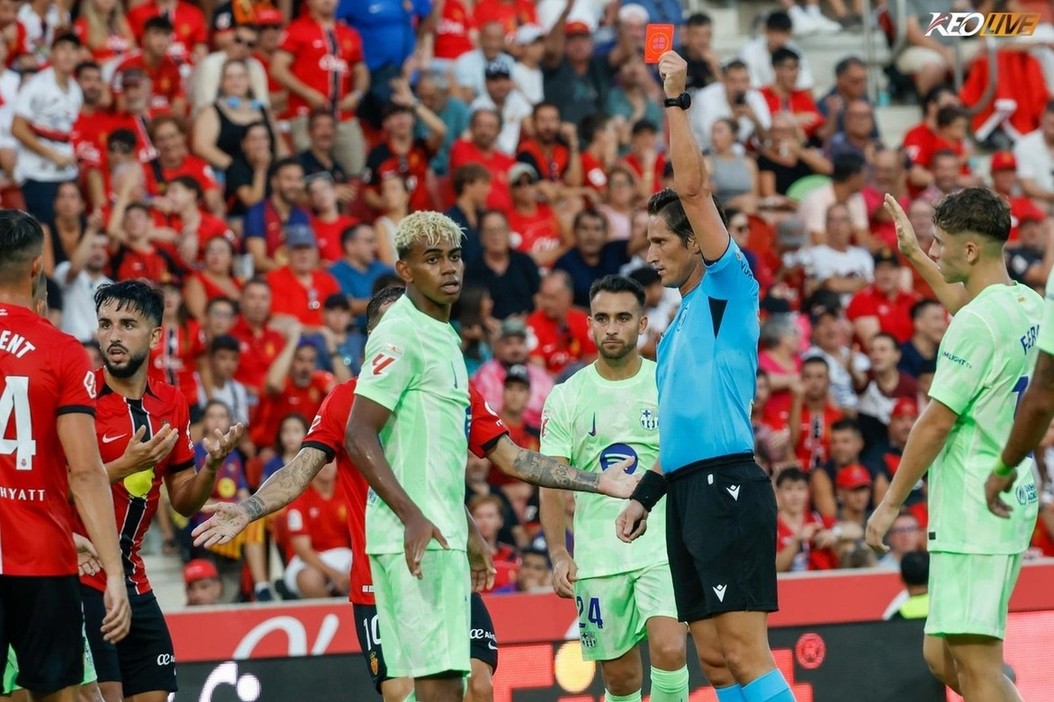 Hai thẻ đỏ liên tiếp khiến Mallorca sụp đổ hoàn toàn | Keolive