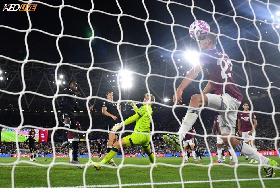 Chalobah chốt hạ trận đấu cho Chelsea | Keolive