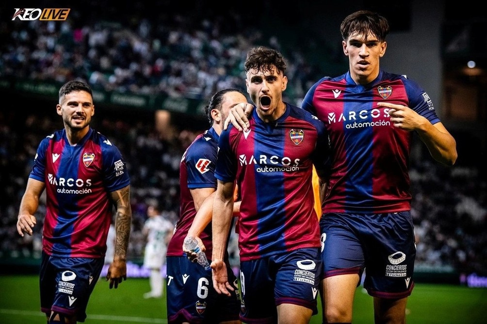 Levante trở lại La Liga sau 3 năm vắng bóng | Keolive