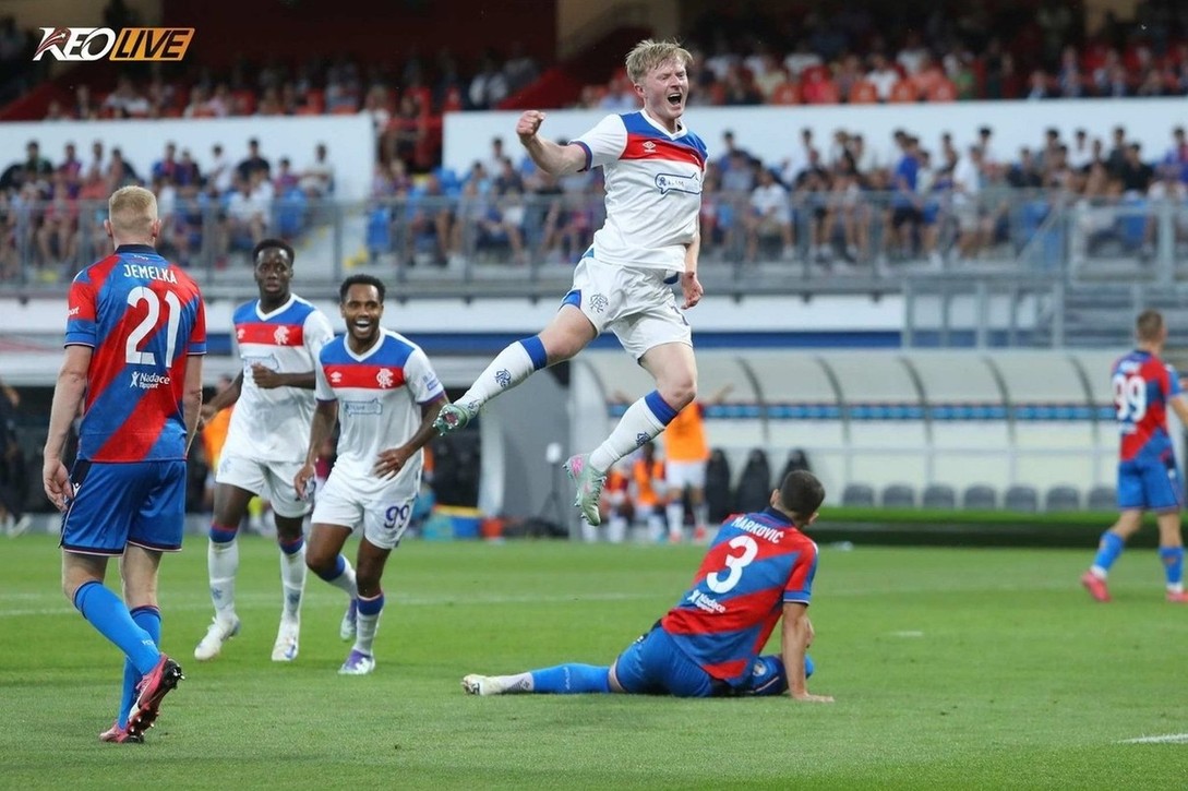 Rangers đi tiếp dù thất bại 1-2 trước Plzen | Keolive