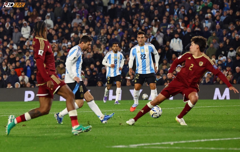Messi ghi bàn mở ra chiến thắng cho Argentina | Keolive