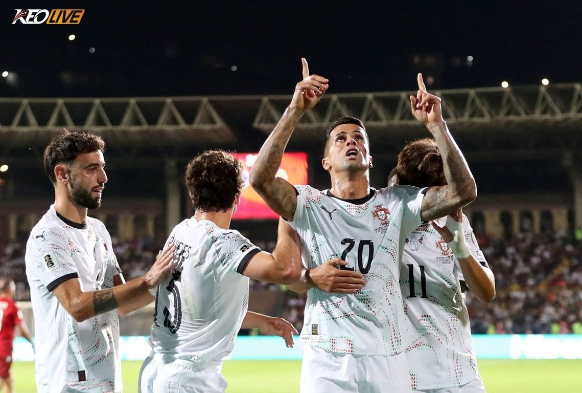 Cancelo khép lại hiệp 1 với lợi thế dẫn trước 3 bàn cho đội khách | Keolive