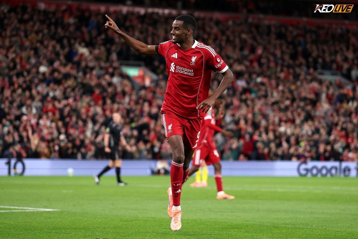 Isak có bàn thắng đầu tiên trong màu áo Liverpool | Keolive