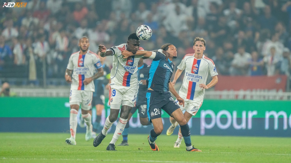 Bàn thắng may mắn ở phút 87 giúp Lyon duy trì mạch toàn thắng | Keolive