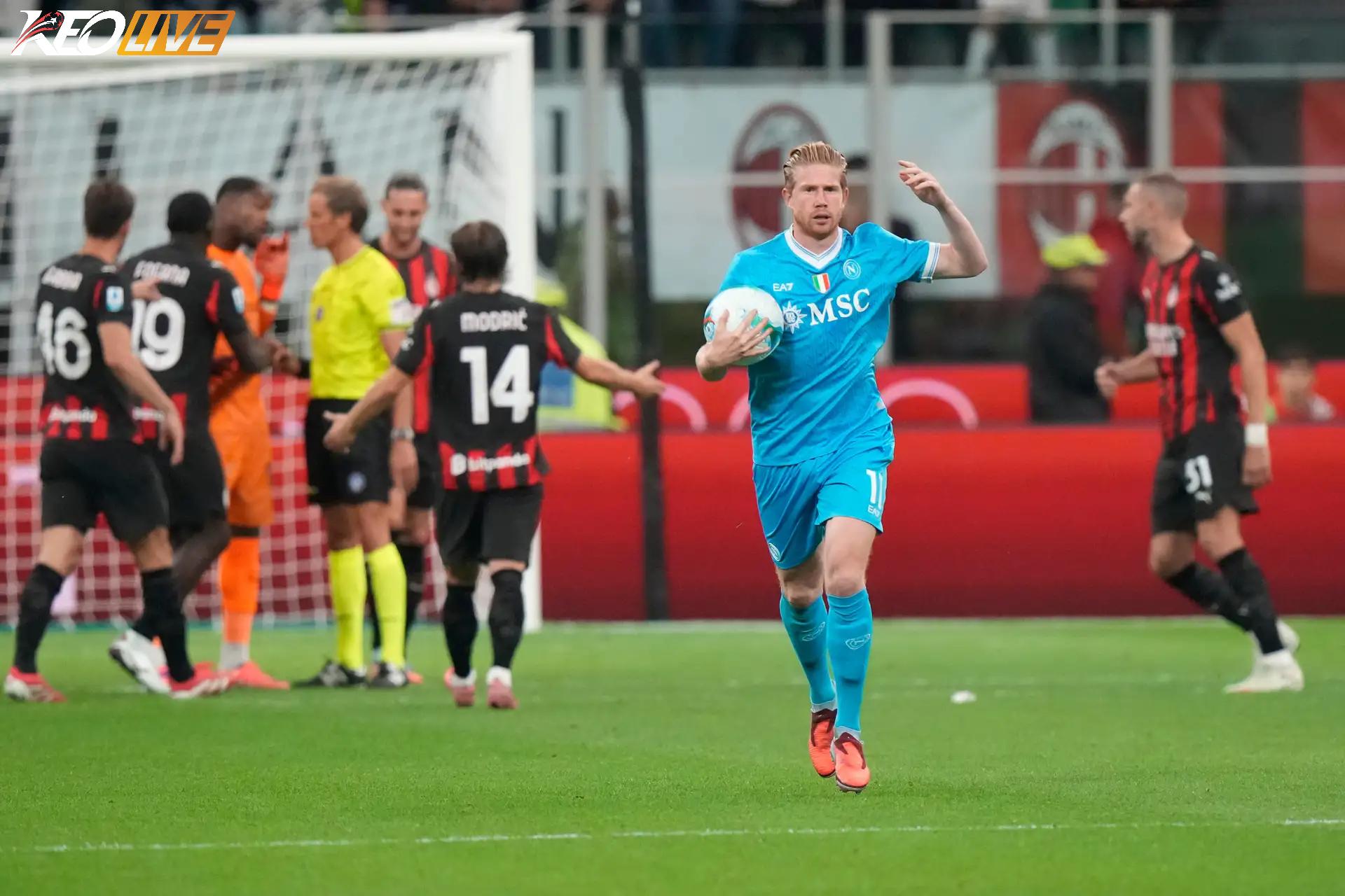 Kevin de Bruyne rút ngắn tỉ số trên chấm 11m cho Napoli | Keolive