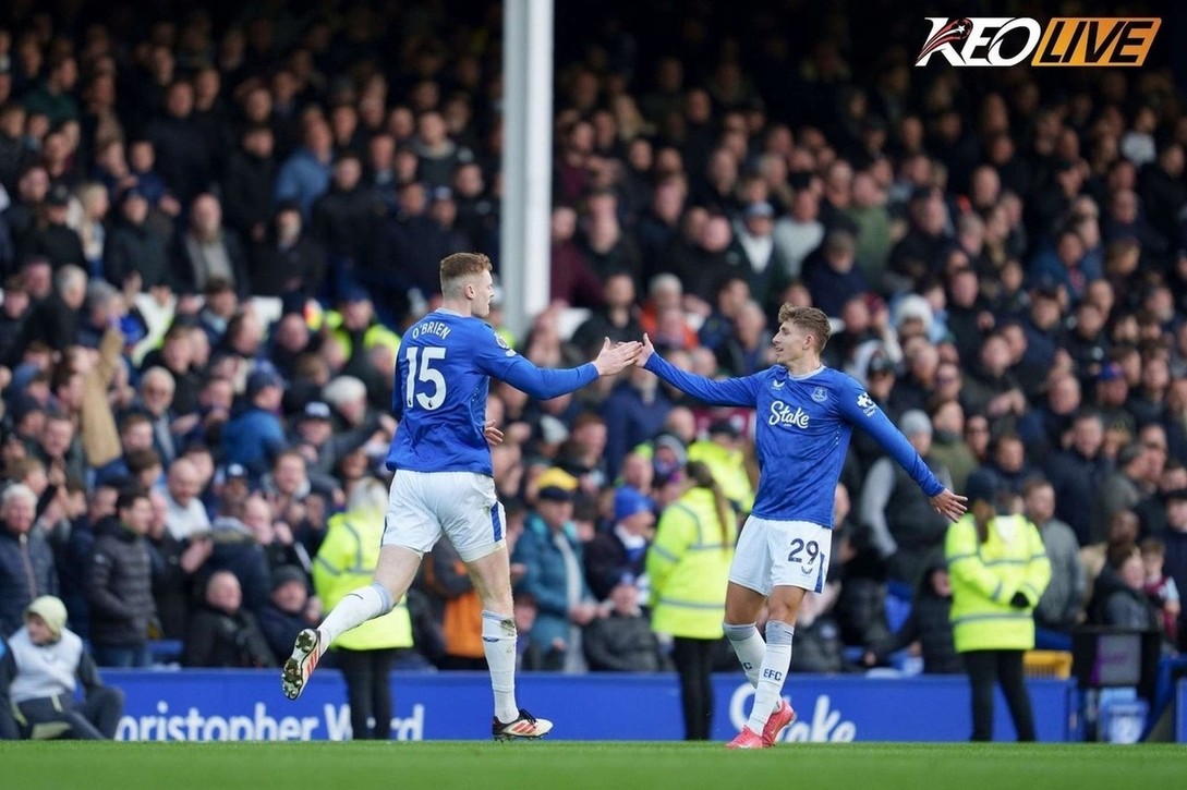 Everton mở tỉ số ở phút 18 | Keolive