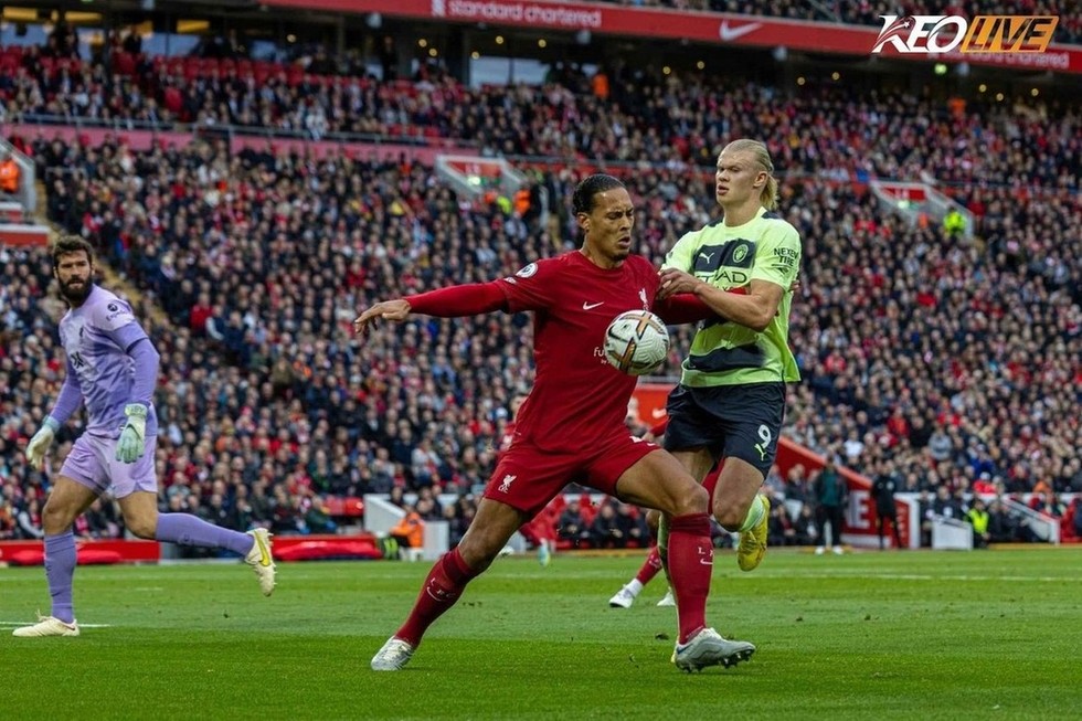 Van Dijk là hình mẫu điển hình cho phòng ngự bằng tầm nhìn | Keolive