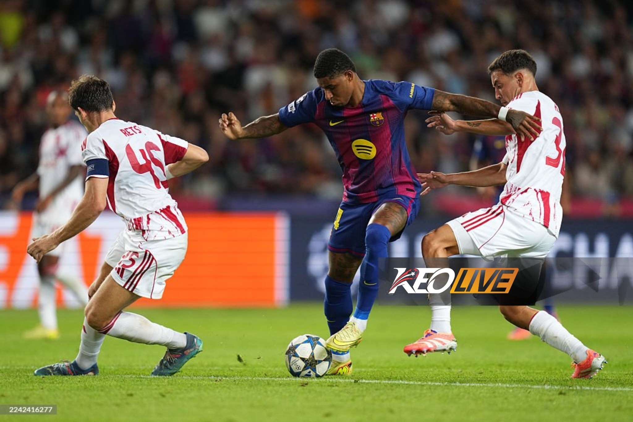 Rashford lập cú đúp với hai bàn thắng đẹp mắt | Keolive