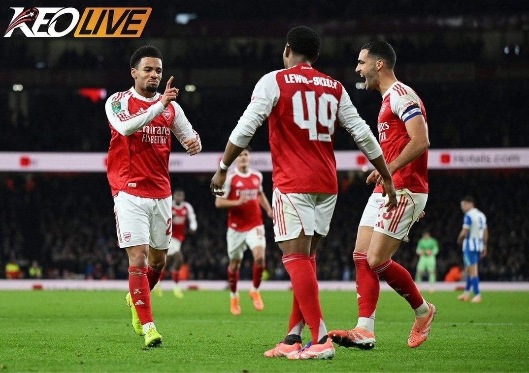 Nwaneri mở tỉ số với pha phối hợp đẹp mắt của Lewis Skelly | Keolive