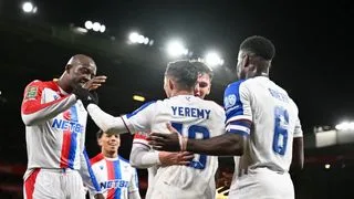 Hình ảnh cho bài Liverpool 0-3 Crystal Palace: Gọi tên khắc chế cứng của The Kop