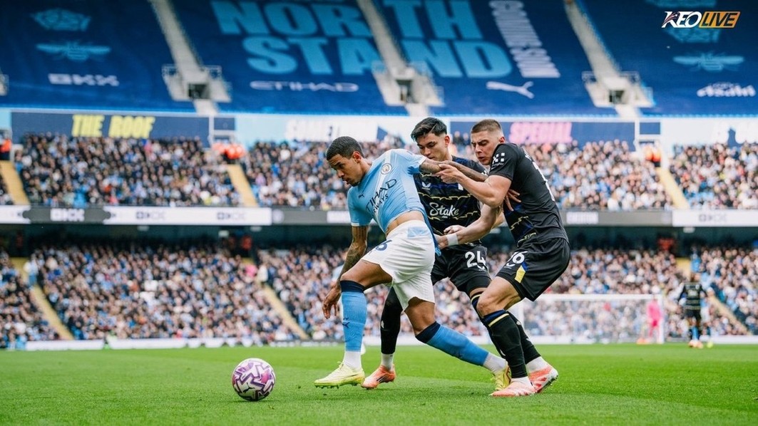 Everton đã chơi phòng ngự tập trung trong hiệp 1 | Keolive