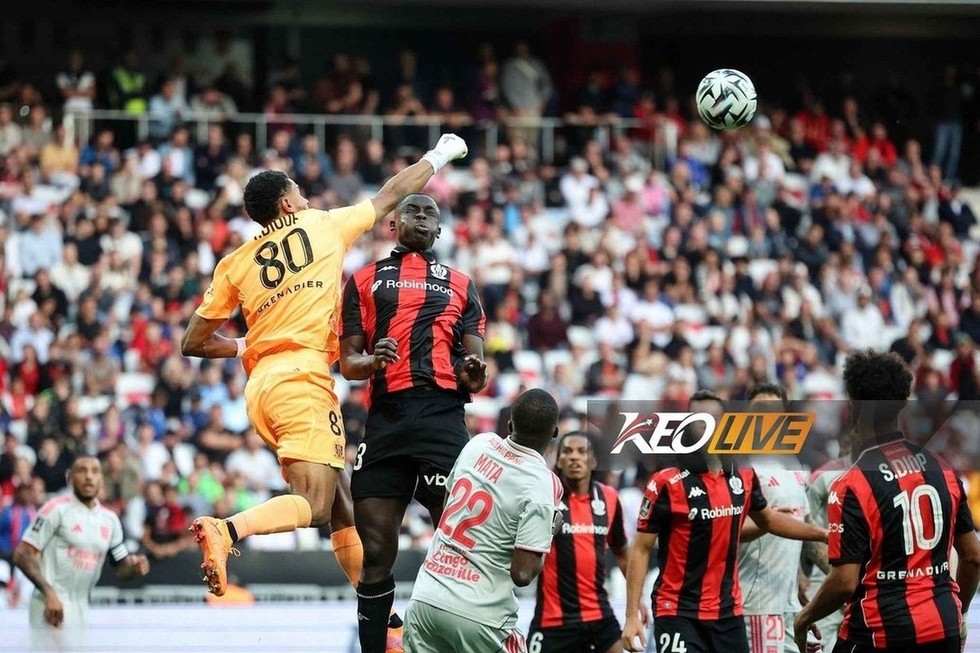 Lyon tuột mất cơ hội vươn lên top 1 | Keolive