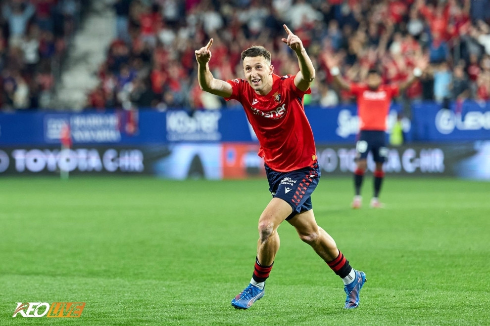 Siêu phẩm phút bù giờ hiệp 1 giúp Osasuna gỡ hoà | Keolive