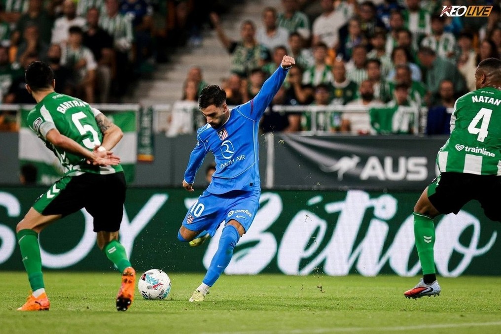 Baena nhân đôi cách biệt trước khi hiệp 1 kết thúc | Keolive