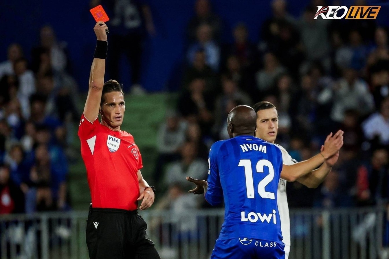 Hai tấm thẻ đỏ khiến Getafe gặp khó | Keolive