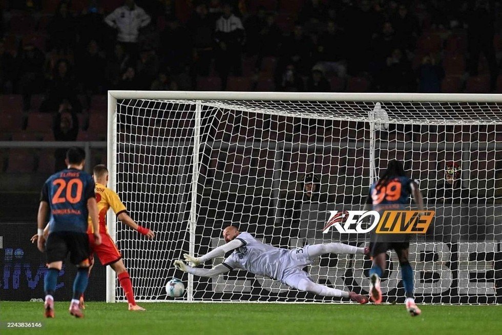 Pha cản phá 10 điểm của Milinkovíc-Savíc | Keolive