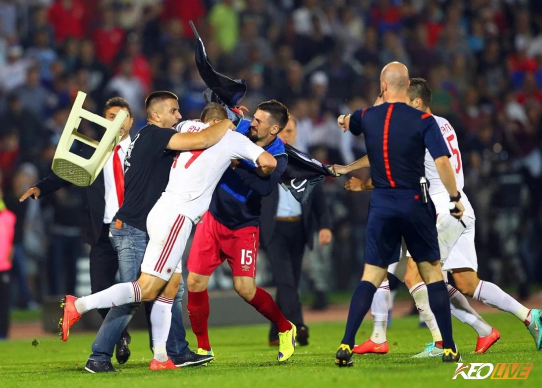 Quá khứ bất hoà của Serbia vs Albania | Keolive