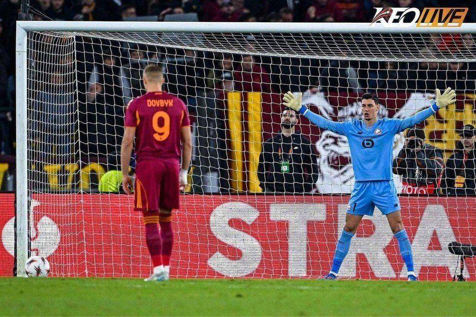 Roma được hưởng penalty ở phút 80 | Keolive