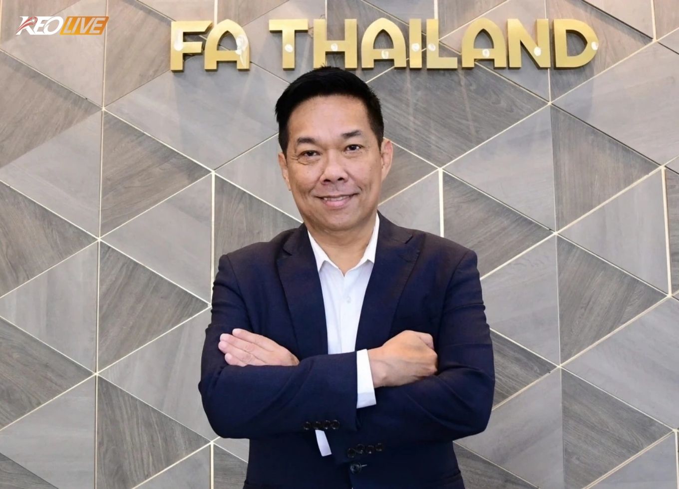 Adisak Benjasiriwan | Keolive