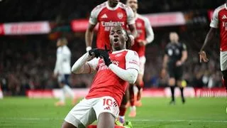 Hình ảnh cho bài Arsenal 4-1 Tottenham: Eze lập hat-trick mãn nhãn, Pháo thủ vững top 1