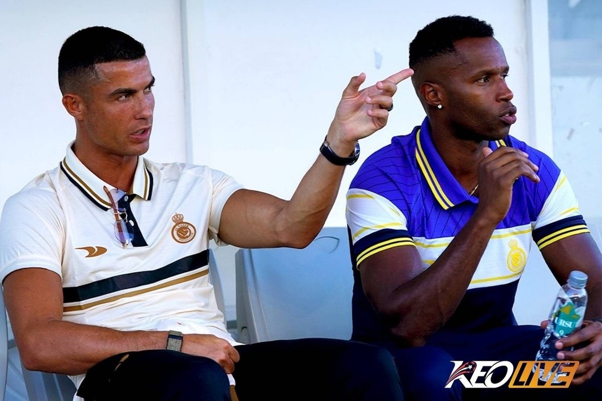 CR7 và người bạn từ thời thơ ấu Semedo của mình | Keolive