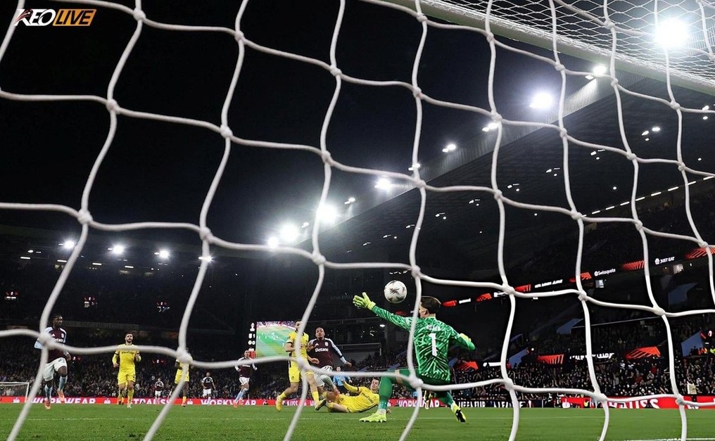 Cú đúp của tiền đạo người Hà Lan | Keolive