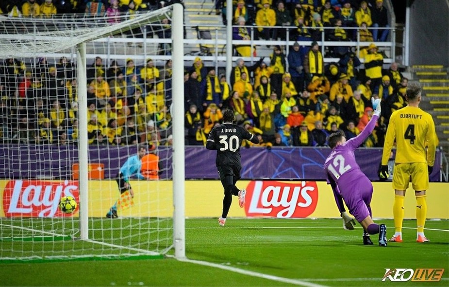 David hóa người hùng với bàn ấn định tỉ số ở phút bù giờ | Keolive