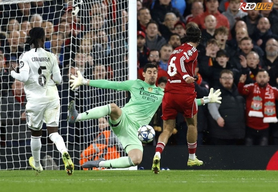 Chỉ có sự xuất sắc của Courtois mới giúp Real không bị thủng lưới nhiều hơn 1 bàn | Keolive