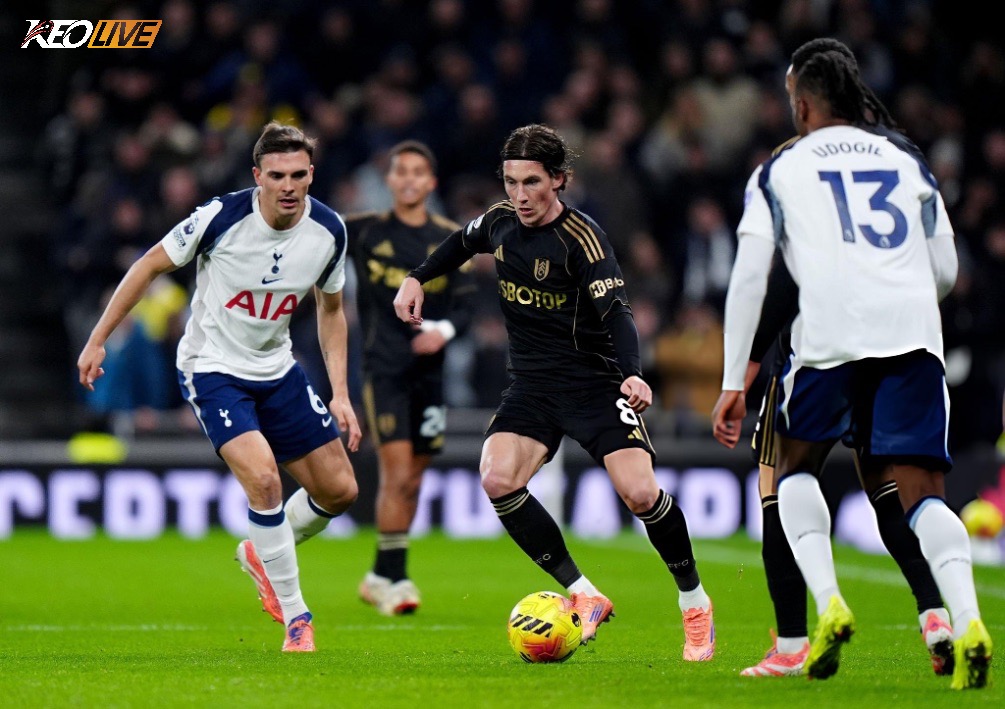 Hai bàn thắng chỉ trong 5 phút 43 giây là kỉ lục của giải đấu | Keolive