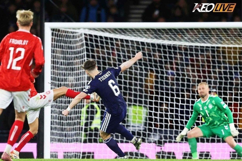Tierney lập siêu phẩm đưa Scotland tới World Cup | Keolive