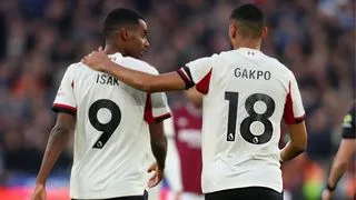 Hình ảnh cho bài West Ham 0-2 Liverpool: Isak mở tài khoản, The Kop tạm thoát khủng hoảng
