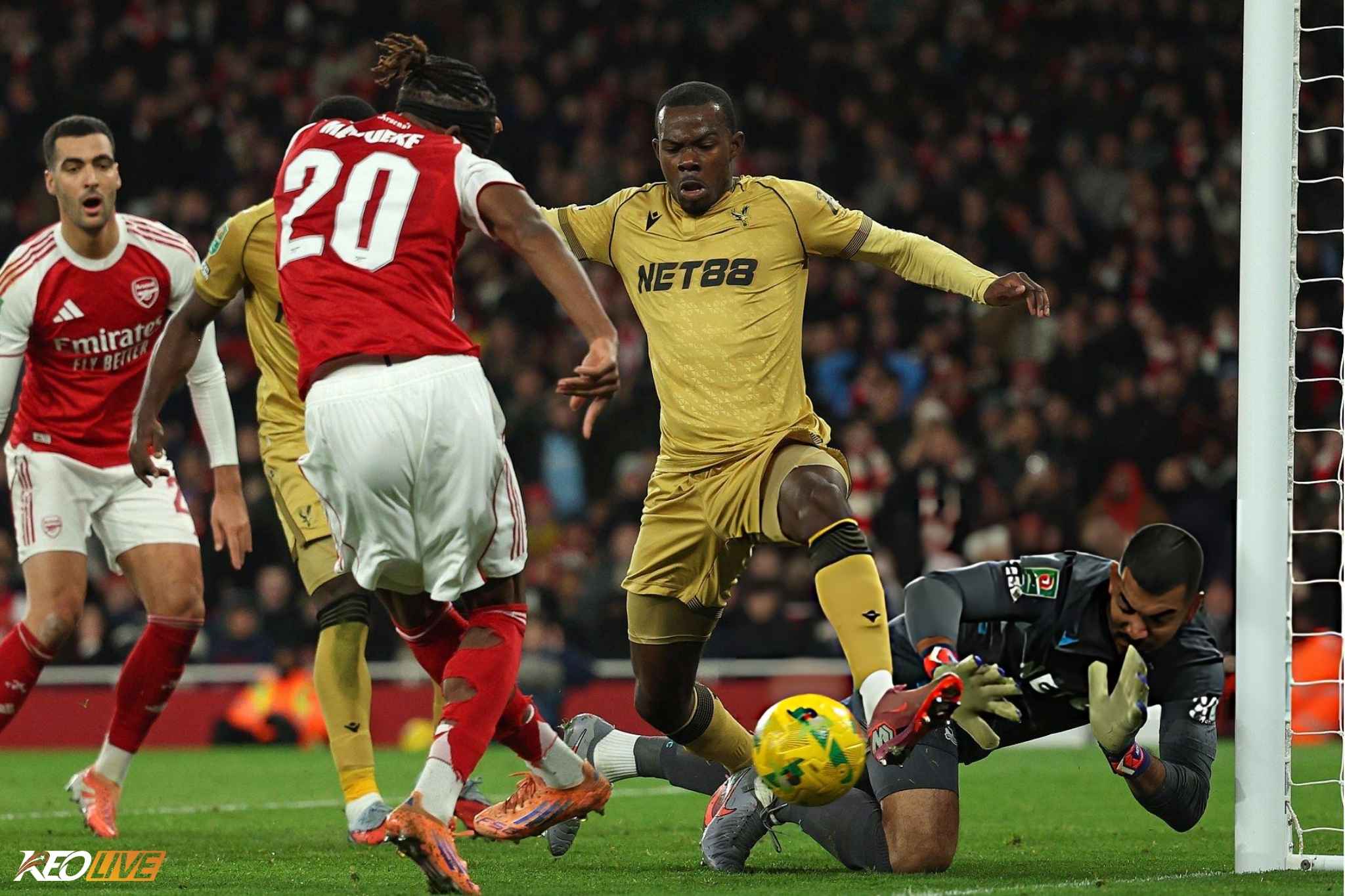 Benitez liên tục làm nản lòng các chân sút của Arsenal | Keolive