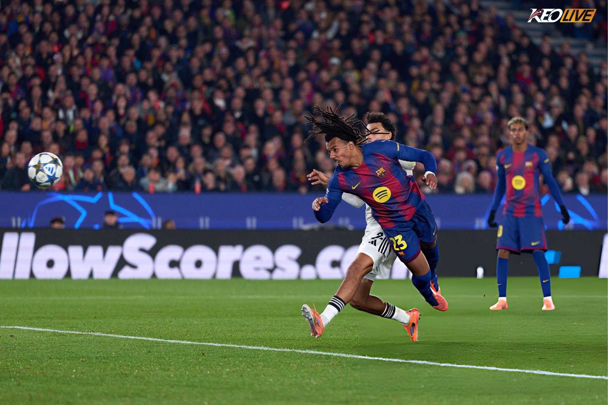Cú đúp bằng đầu của Koundé đưa Barca lội ngược dòng | Keolive
